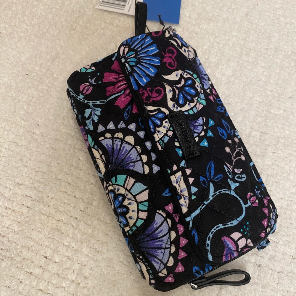 Vera Bradley crossbody purse in Bramble NWT